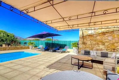 Piscine de l'établissement Villa terranga ou située à proximité