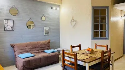 Coin salon dans l'établissement Appartement T2 Porto Ambroggio 35 LUMIO