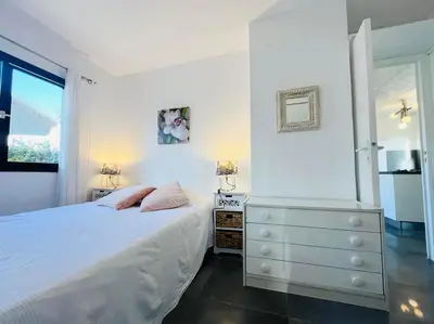 Un ou plusieurs lits dans un hébergement de l'établissement Appartement T3 Solane 23 LUMIO