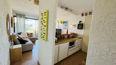 Télévision ou salle de divertissement dans l'établissement Appartement Cocody 215 LUMIO