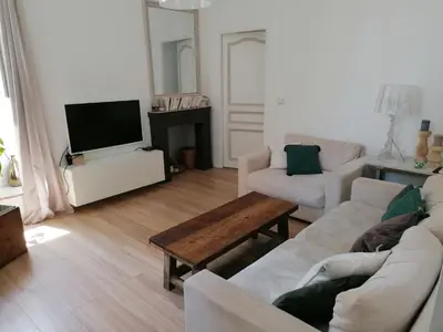 Télévision ou salle de divertissement dans l'établissement Au cœur de la pittoresque citadelle de Bastia