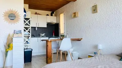 Cuisine ou kitchenette dans l'établissement Studio Cocody 228 LUMIO