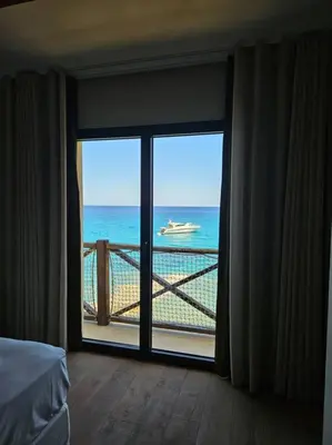 Vue générale sur la mer ou vue sur la mer prise depuis la villa