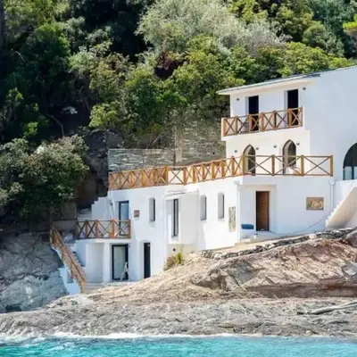 Villa prestige au bord de l'eau- Misincu