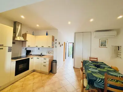 Cuisine ou kitchenette dans l'établissement Appartement Boug 26 Lumio