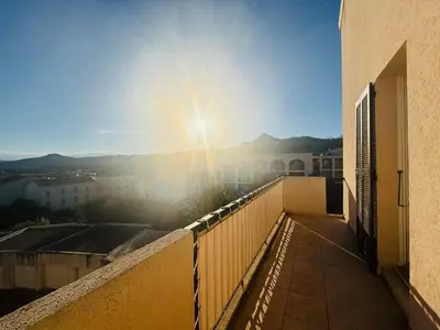 Vue générale sur la montagne ou vue sur la montagne depuis l'appartement