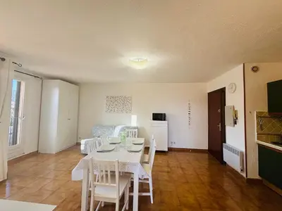 Cuisine ou kitchenette dans l'établissement Appartement T2 Guaita Mare L'ILE ROUSSE