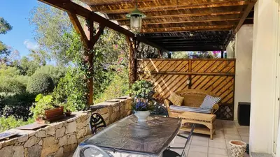 Balcon ou terrasse dans l'établissement Appartement Libeccio 1 LUMIO