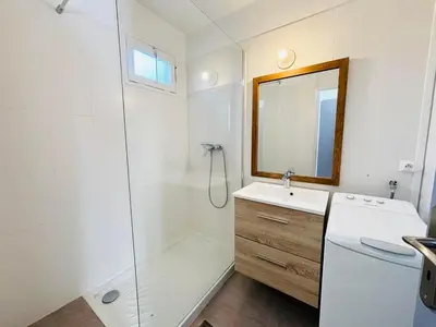 Salle de bains dans l'établissement Appartement T3 Solane 57 LUMIO