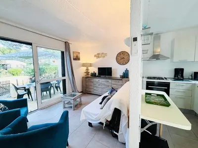 Cuisine ou kitchenette dans l'établissement Appartement T3 Solane 57 LUMIO