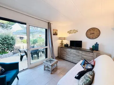 Télévision ou salle de divertissement dans l'établissement Appartement T3 Solane 57 LUMIO