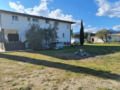 Jardin de l'établissement Appartement de détente et vue sur montagnes
