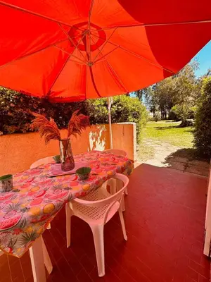 Jardin de l'établissement Appartement front de mer et piscines
