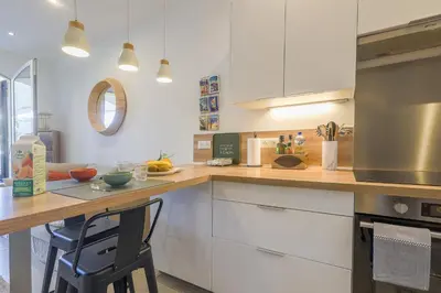 Cuisine ou kitchenette dans l'établissement Félicità - Appt à 500m de la plage