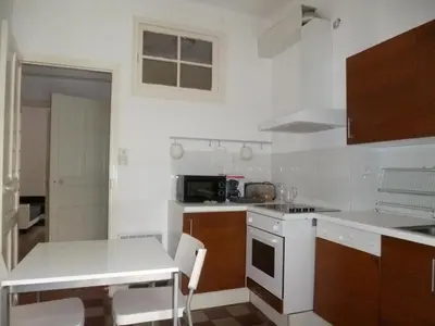 Cuisine ou kitchenette dans l'établissement Appartement Kalliste