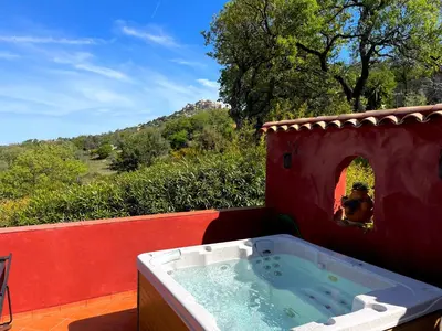 Vue générale sur la montagne ou vue sur la montagne depuis la villa