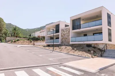 Vue générale sur la montagne ou vue sur la montagne depuis l'appartement