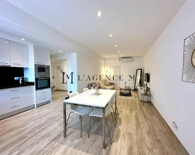 Cuisine ou kitchenette dans l'établissement Appartement Saint-Antoine Paisible CALVI