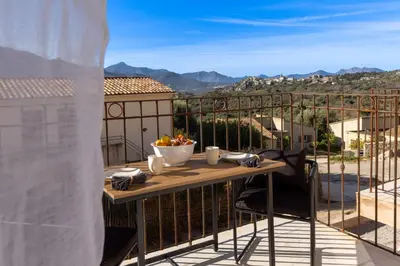 Vue générale sur la montagne ou vue sur la montagne depuis l'hôtel