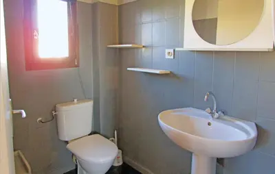 Salle de bains dans l'établissement Beautiful Home In Venzolasca With Wifi