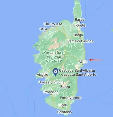Plan de l'établissement appartement bord de mer en Corse avec 2 piscines 100 metres de la plage