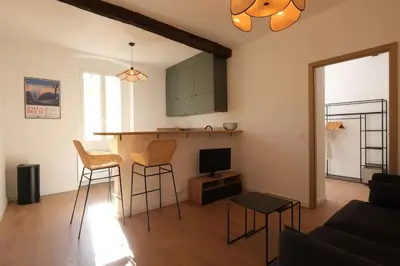 Télévision ou salle de divertissement dans l'établissement Suite au Cœur de la Citadelle by Monarca