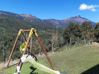 Vue générale sur la montagne ou vue sur la montagne depuis la villa
