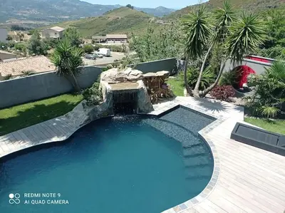 Piscine de l'établissement Appartement F2 dessous de villa ou située à proximité
