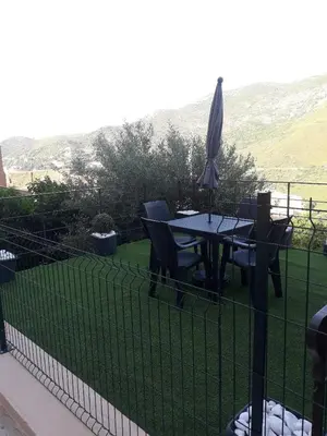 Vue générale sur la montagne ou vue sur la montagne depuis l'appartement