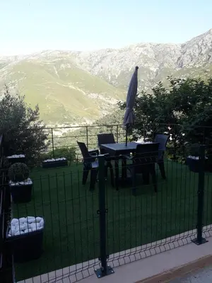 Vue générale sur la montagne ou vue sur la montagne depuis l'appartement