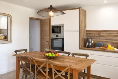 Cuisine ou kitchenette dans l'établissement Villa 