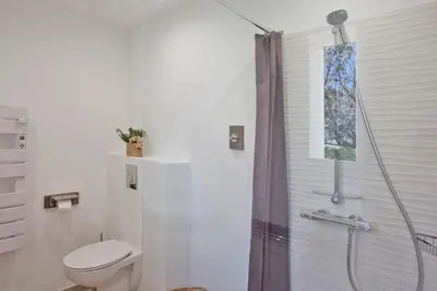 Salle de bains dans l'établissement Villa 