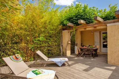 Jardin de l'établissement Maisonnette 