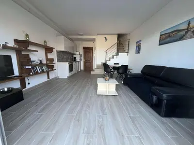 Cuisine ou kitchenette dans l'établissement BORGO Duplex 4 pers proche mer