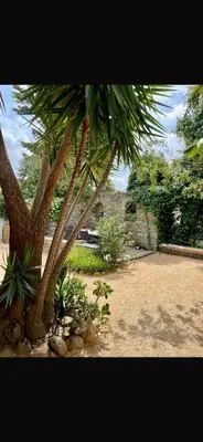 Jardin de l'établissement Maison familiale charmante
