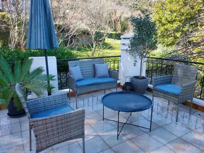 Jardin de l'établissement Maison Corse avec piscine et sauna - La Casa Lilia
