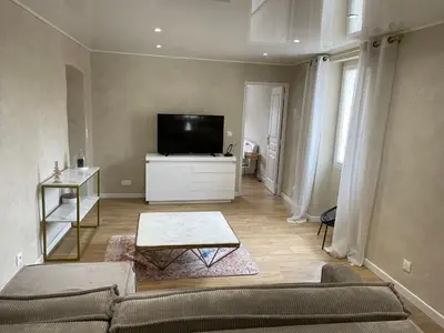 Télévision ou salle de divertissement dans l'établissement Appartement centre ville.
