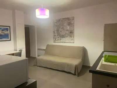 Cuisine ou kitchenette dans l'établissement T2 4ème étage Bastia marché