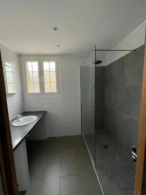 Salle de bains dans l'établissement Chambres hôtes chez Fernand