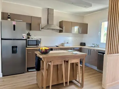 Cuisine ou kitchenette dans l'établissement A 3 PAS DE LA PLAGE DE SANT'AMBROGGIO