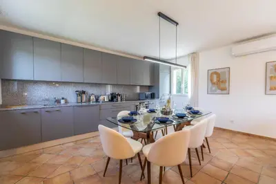 Cuisine ou kitchenette dans l'établissement Résidence Casaviva