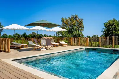 Piscine de l'établissement Casamea - Suite U Sognu ou située à proximité