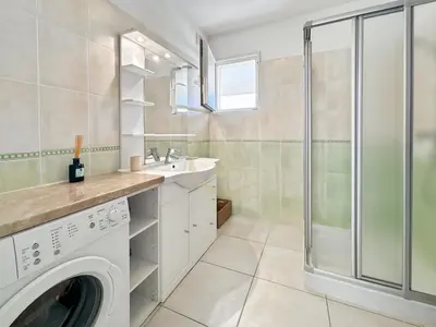 Salle de bains dans l'établissement Résidence Port Calvi - Appartement T3 vue mer !