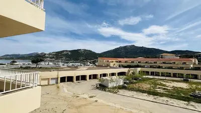 Vue générale sur la montagne ou vue sur la montagne depuis l'appartement