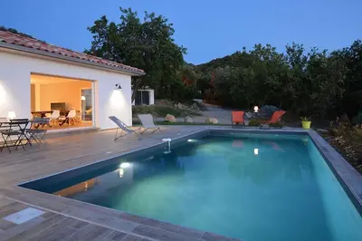 Piscine de l'établissement Villa Prestige Dominici By Monarca ou située à proximité