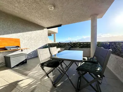 Balcon ou terrasse dans l'établissement Appartement ALERIA 2/4 personnes