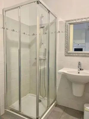 Salle de bains dans l'établissement Appartement centre ville - 4p