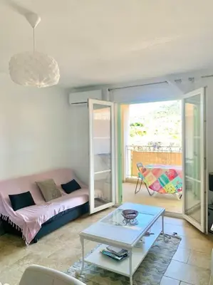 Coin salon dans l'établissement Appartement centre ville - 4p