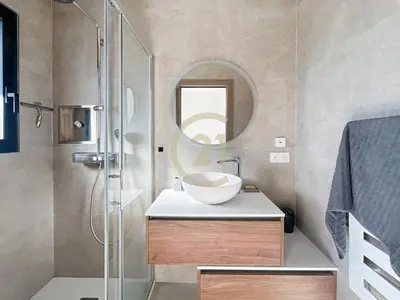 Salle de bains dans l'établissement Villa les Marines de Palasca
