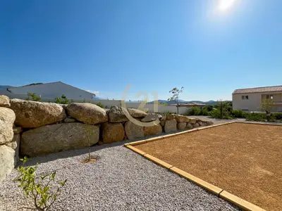 Vue générale sur la montagne ou vue sur la montagne depuis la villa